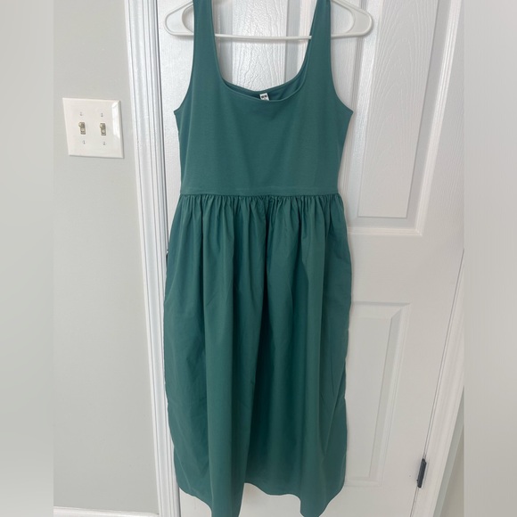 Uniqlo Sleeveless long dress - Never worn/ New - Picture 1 of 3